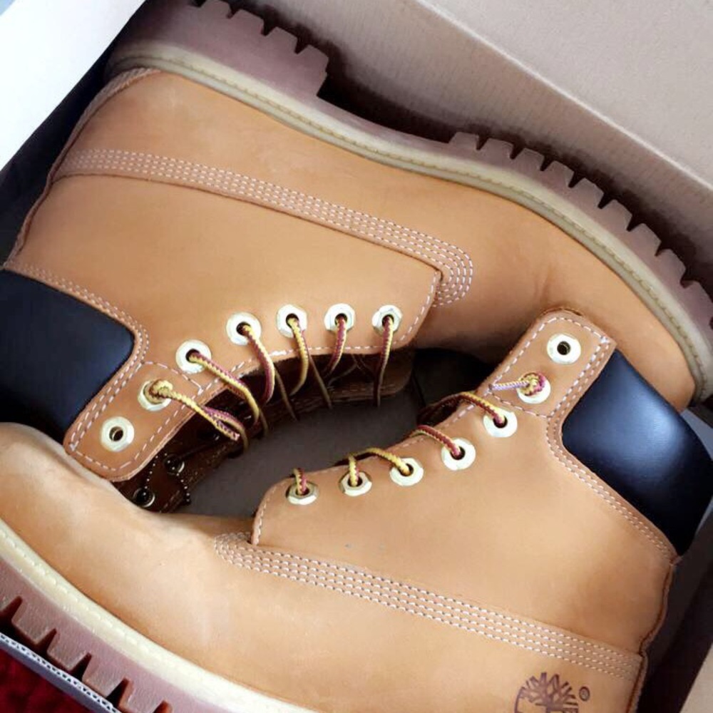 Women’s Timberlands, Tan, 10 Women